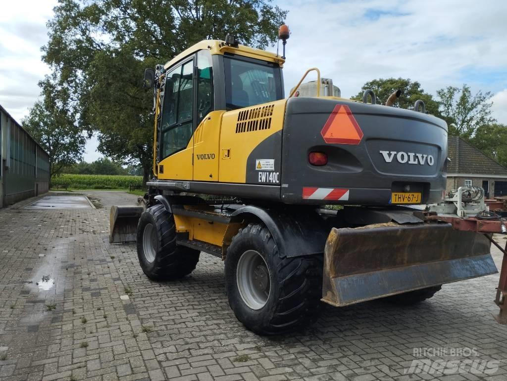 Volvo EW 140 C Колесни екскаватори