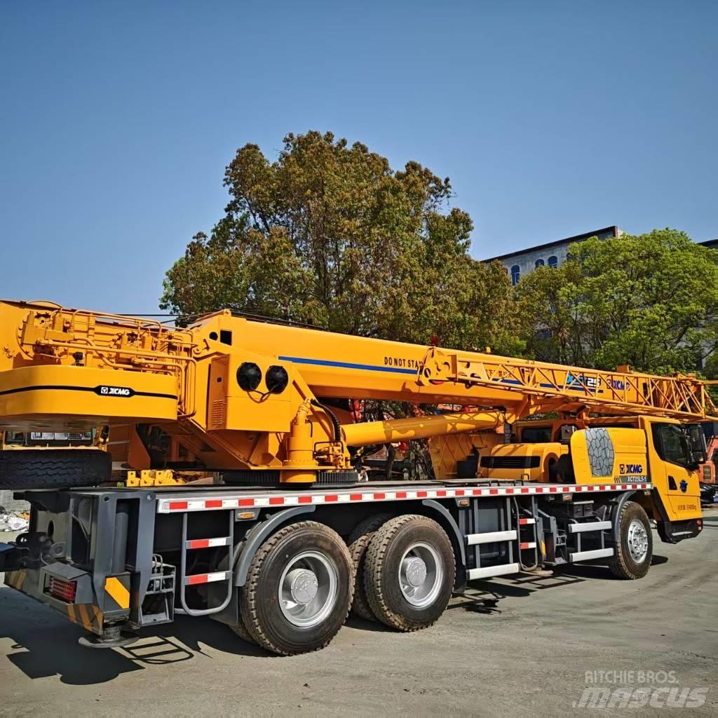 XCMG XCT 25 Всъдеходни кранове