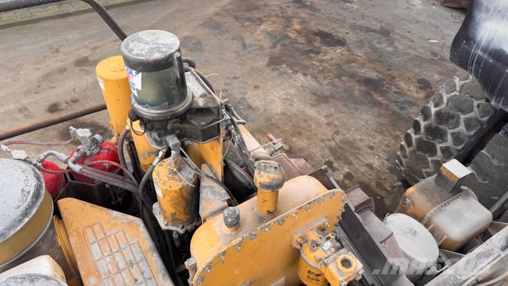 CAT 775 D Твърди самосвали
