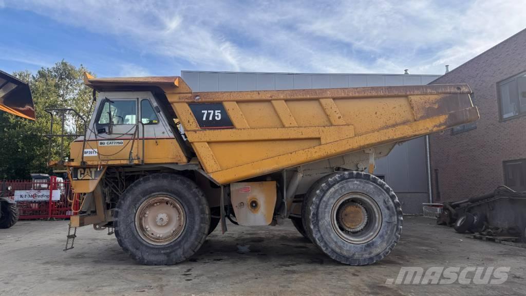 CAT 775 D Твърди самосвали
