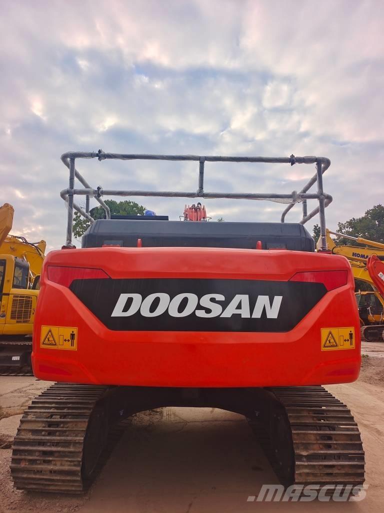 Doosan DX 225 Верижен екскаватор