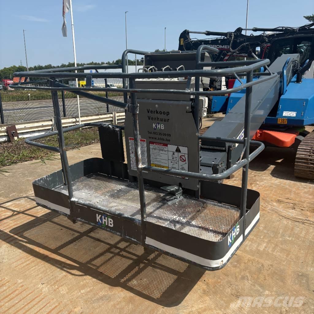 Aichi SR 12 B Телескопични повдигачи
