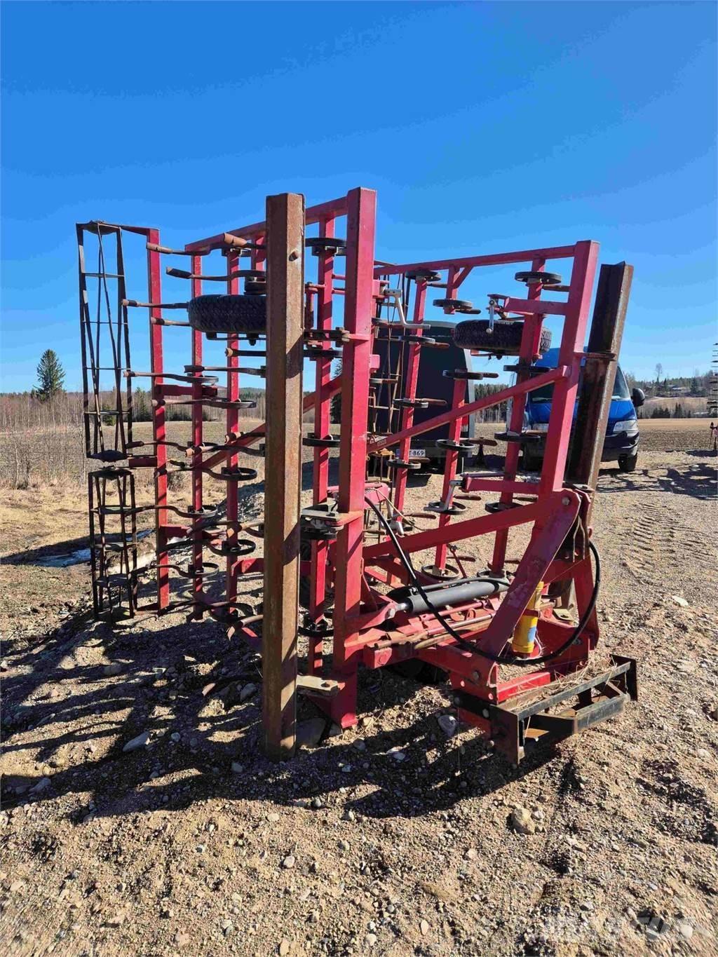 VM 450 S-piikkiäes Брани