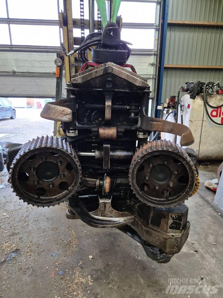 Komatsu 360.2 Глави за харвестери
