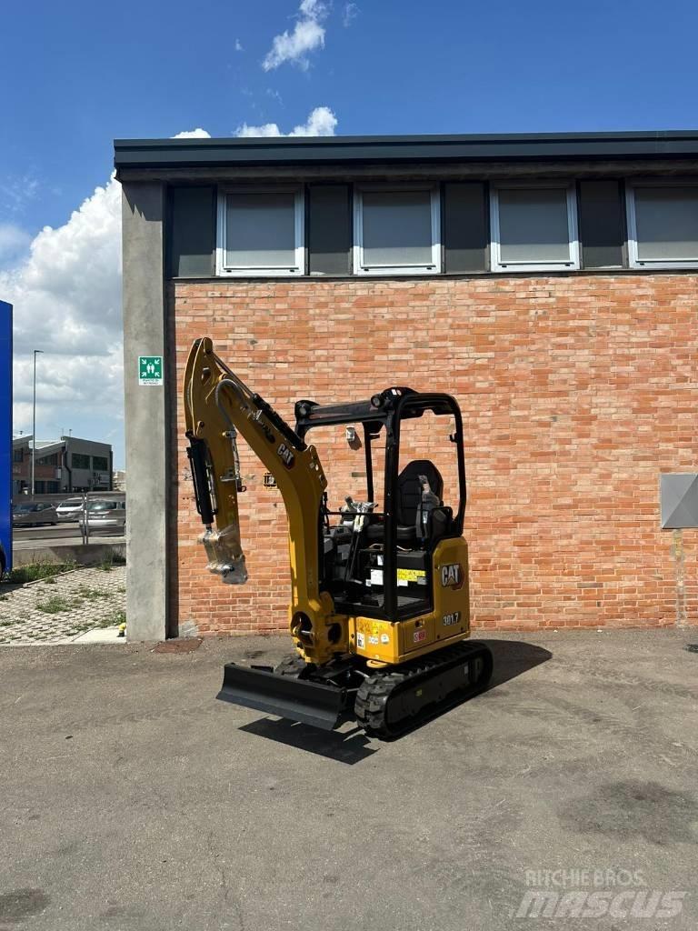 CAT 301.7 CR Средни екскаватори 7т - 12т