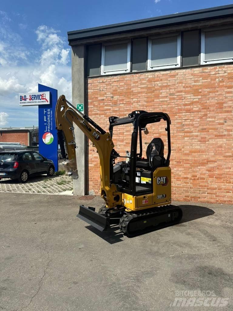 CAT 301.7 CR Средни екскаватори 7т - 12т