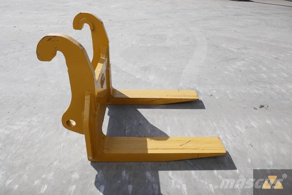 OM Forks Cat 980H Транспорт - Други