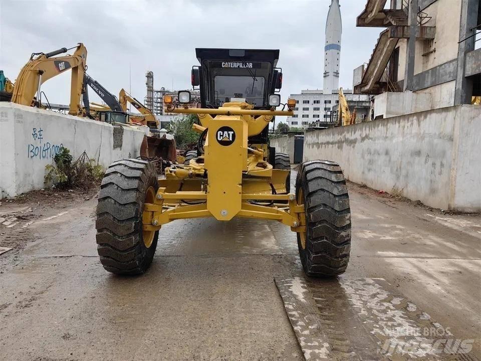 CAT 140K Грейдери