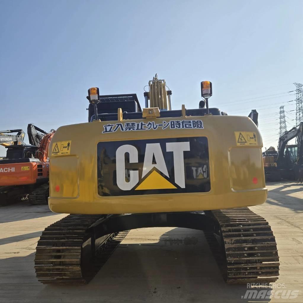 CAT 323 D L Средни екскаватори 7т - 12т