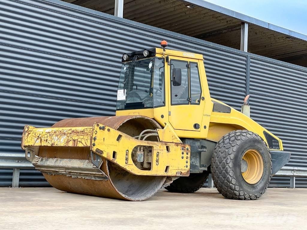 Bomag BW 213 DH-4 Еднобарабанни ролки
