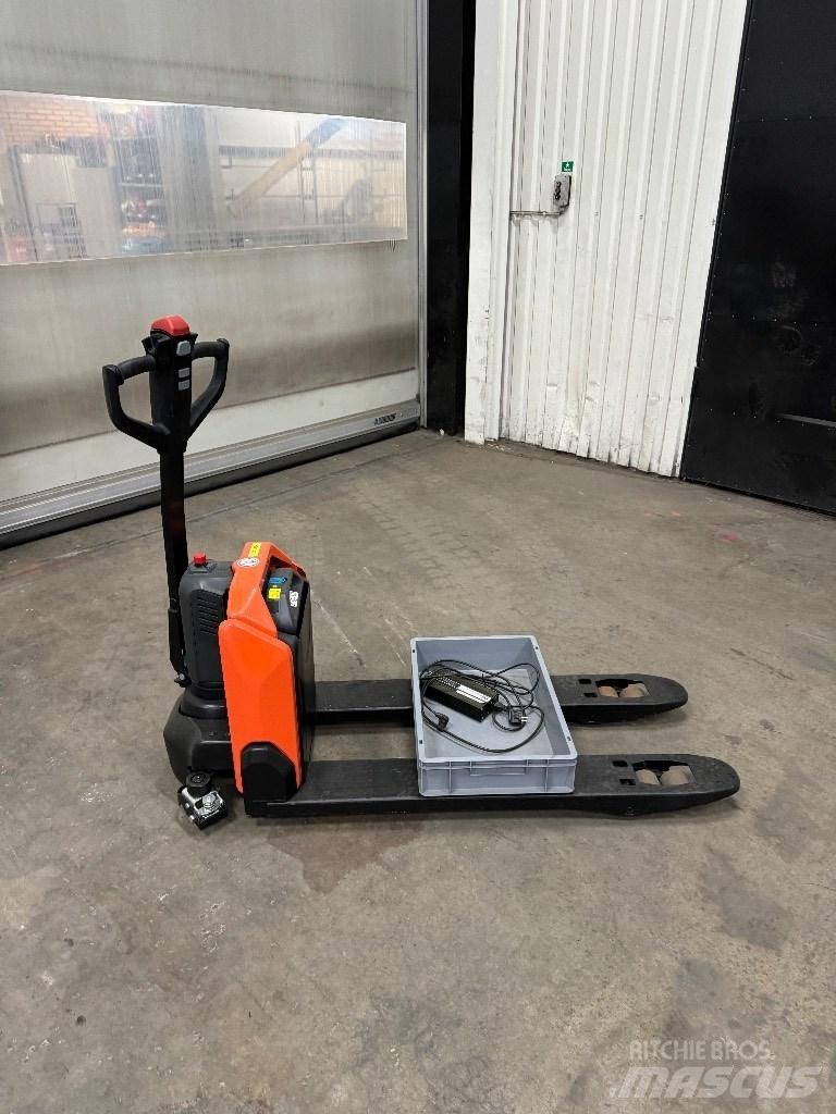 Toyota LHE130 Нископовдигач