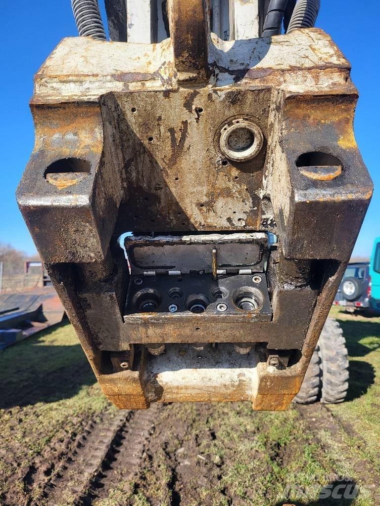 Hitachi ZX 170 W-3 Колесни екскаватори