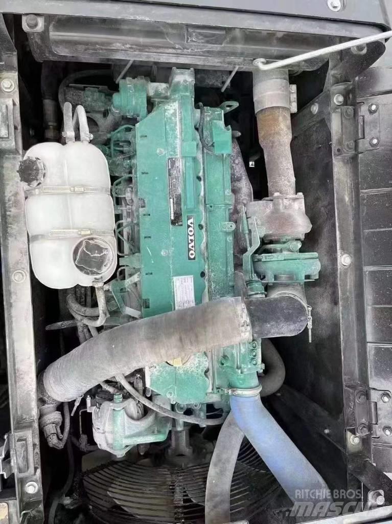 Volvo EC 240 Верижен екскаватор
