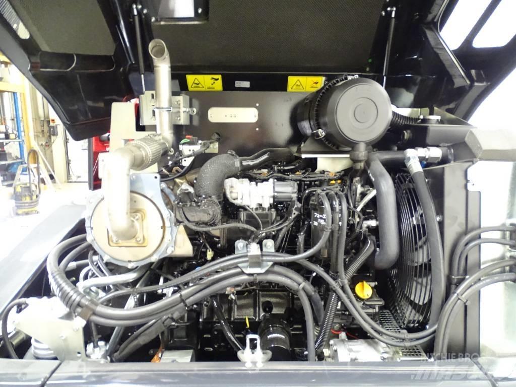 Yanmar V 100-5 Колесни товарачи