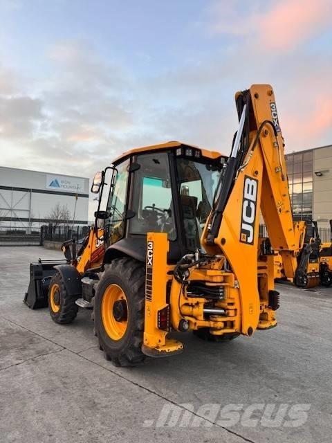 JCB 3CX PLUS Товарач със заден ексватор