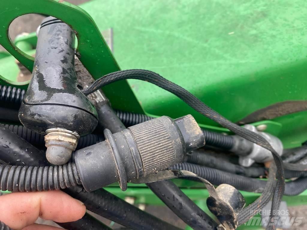 John Deere 730 Косачки за монтиране и теглене