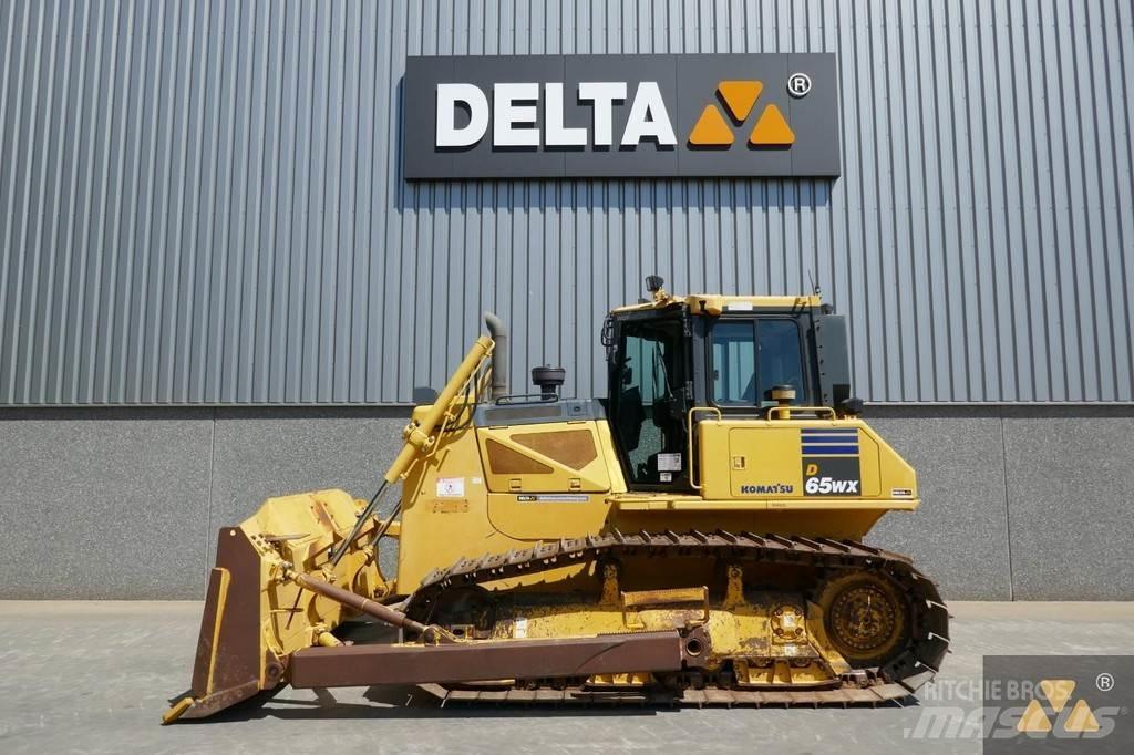 Komatsu D65WX-17 Верижни булдозери
