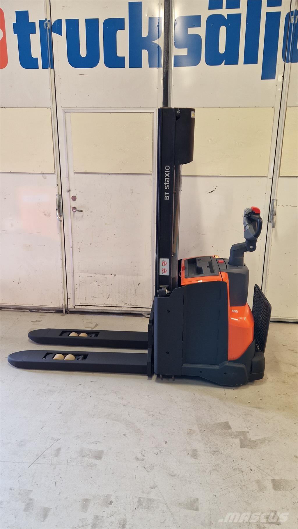 Toyota SWE140L Самоходни товарачи