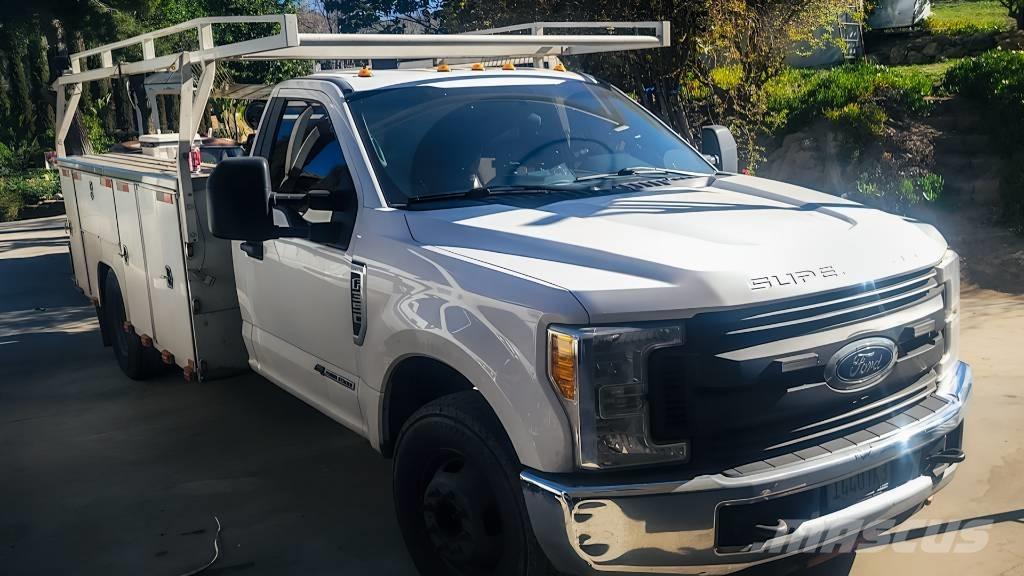 Ford F 350 XL Пикапи