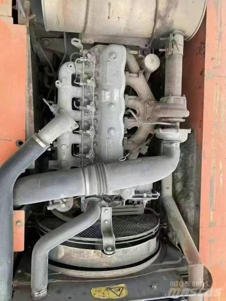 Hitachi ZX240 Верижен екскаватор