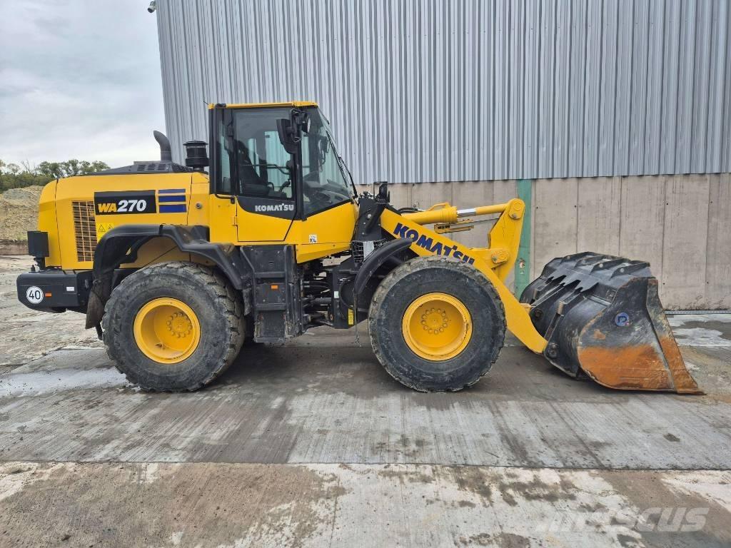 Komatsu WA 270-8 Колесни товарачи