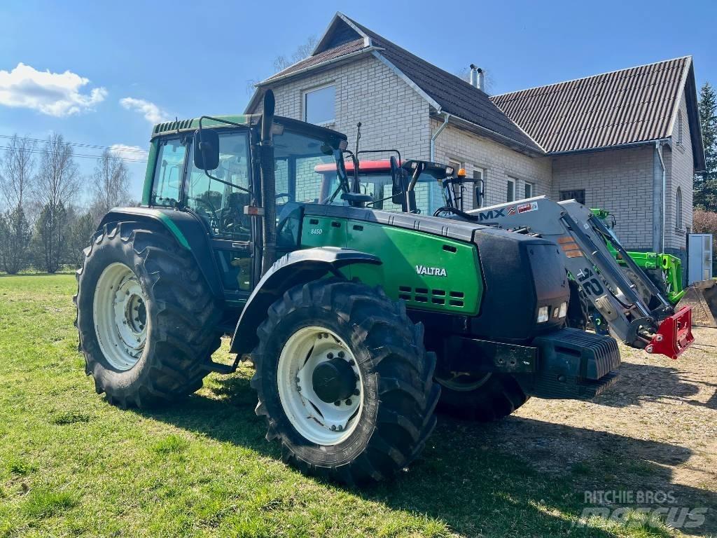 Valtra 8450 Трактори