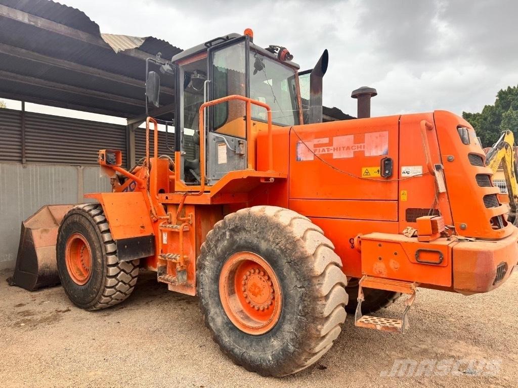 Hitachi W 170 Колесни товарачи