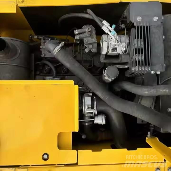 Komatsu PC130 Верижен екскаватор