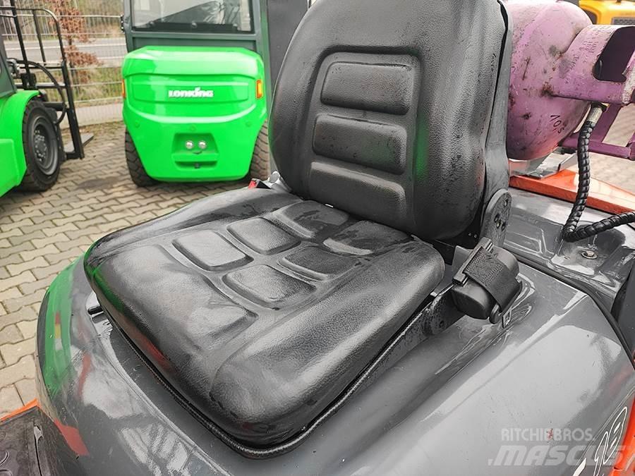 Toyota 42-7FGF18 Камиони с АГУ