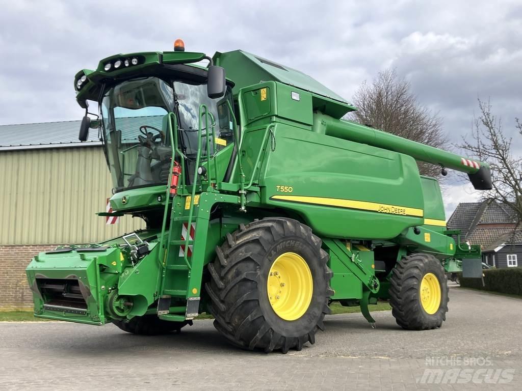 John Deere T550 Комбайни