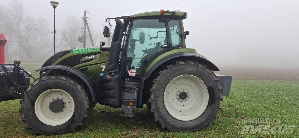 Valtra T235 active Трактори