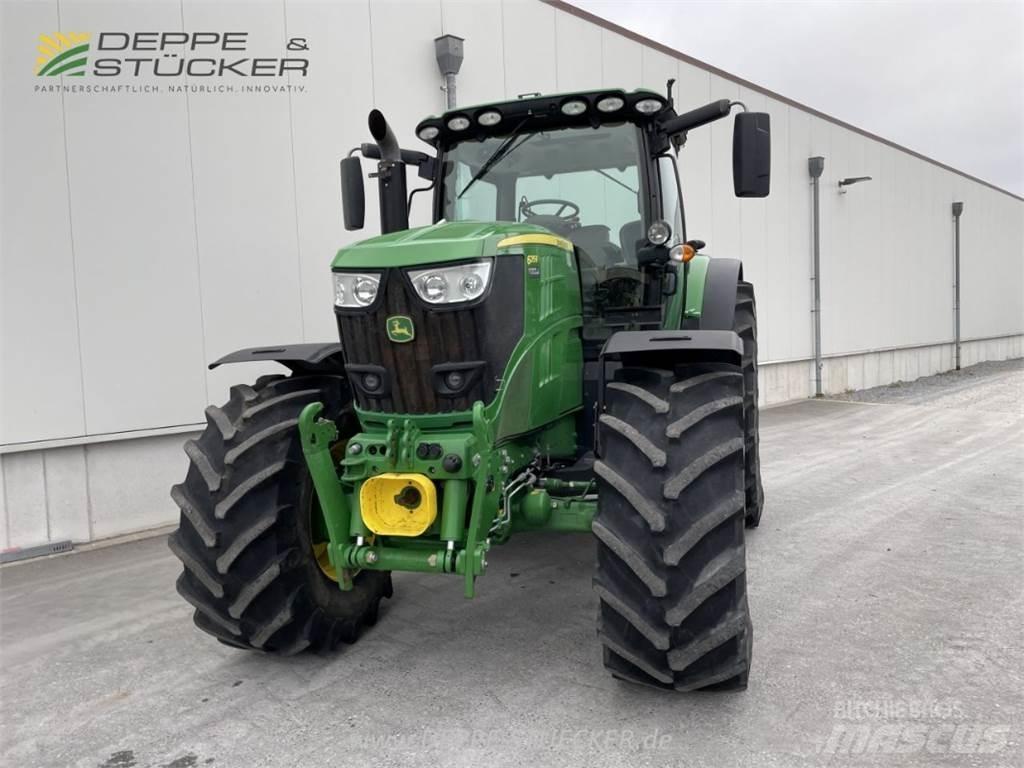 John Deere 6215R Трактори