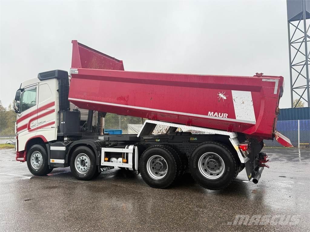Volvo FH540 8x4 Самосвал