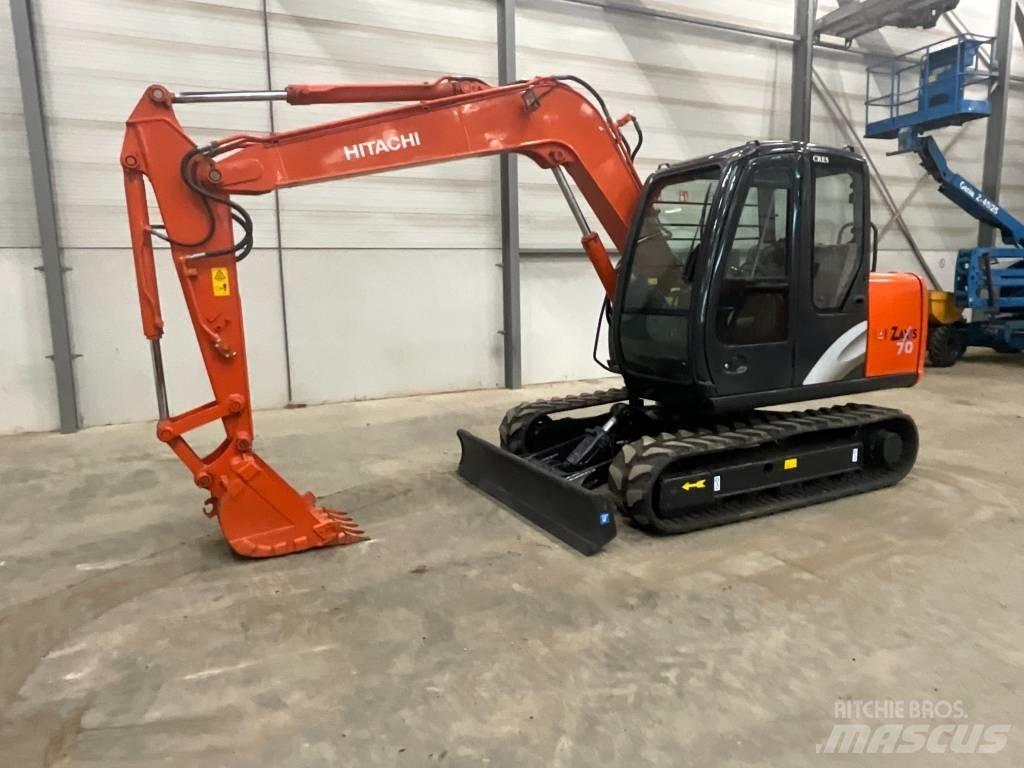 Hitachi ZX 70 Средни екскаватори 7т - 12т