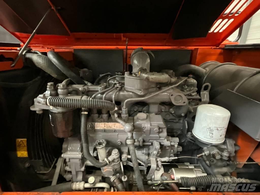 Hitachi ZX 70 Средни екскаватори 7т - 12т