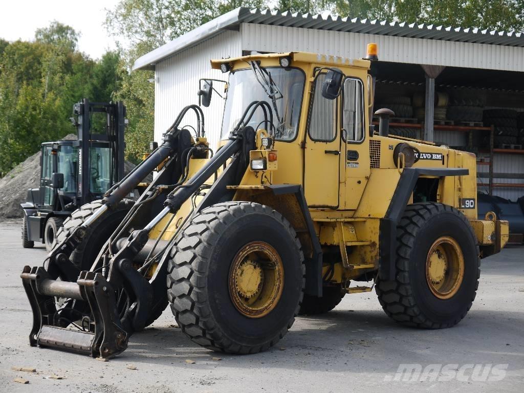 Volvo L 90 Колесни товарачи