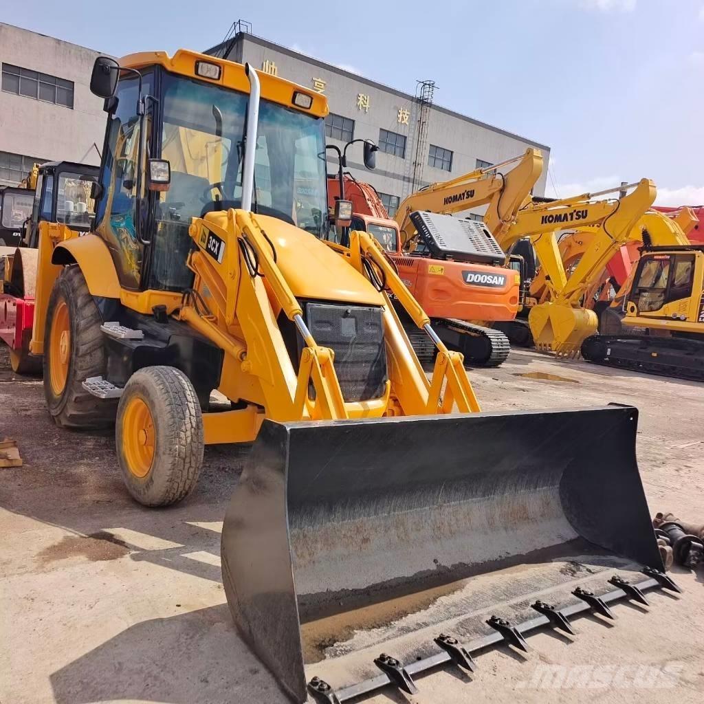 JCB 3 CX Товарач със заден ексватор