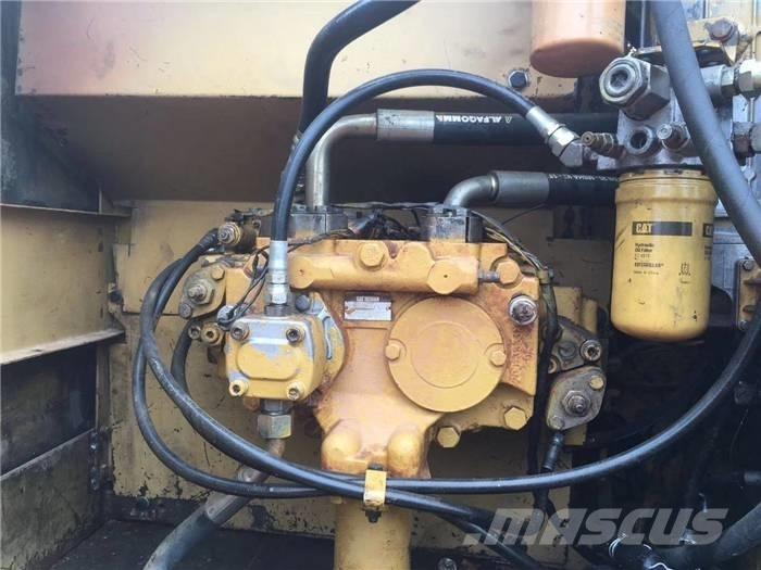 CAT 320 C Верижен екскаватор