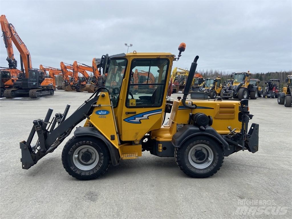 Wille 455 B Компактни трактори