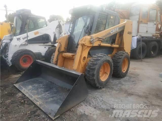 CASE 440H Мини товарачи
