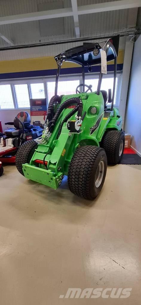 Avant 528 Многофункционални товарачи