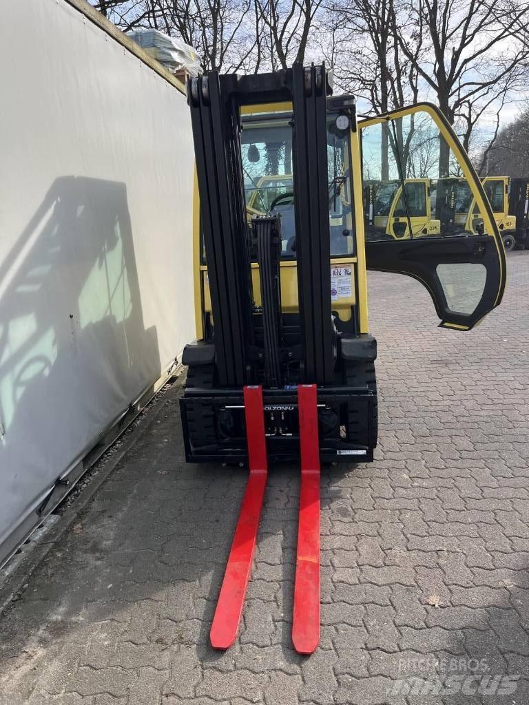 Hyster H2.5FT Дизелови камиони
