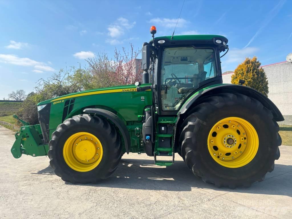 John Deere 8345 R Трактори