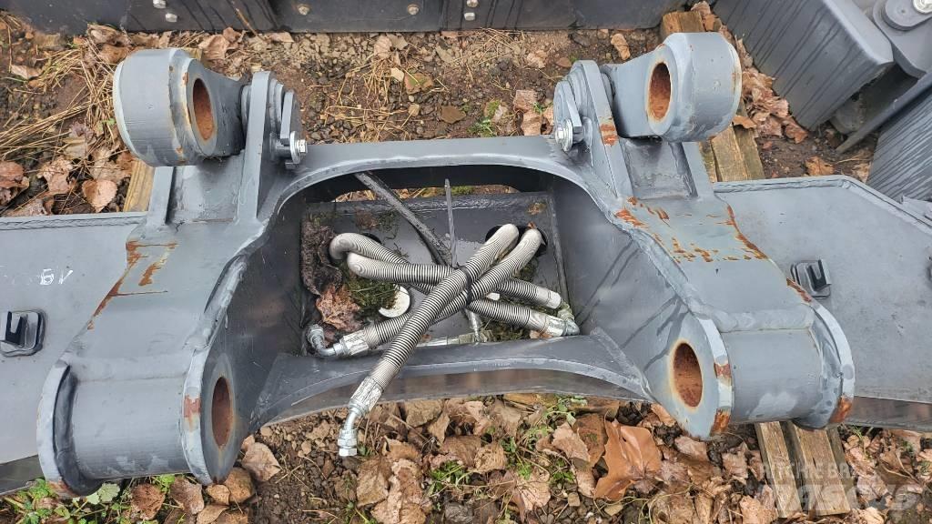 Doosan outdigger Шаси