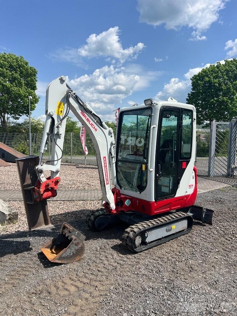 Takeuchi TB 216 Мини екскаватори < 7 т