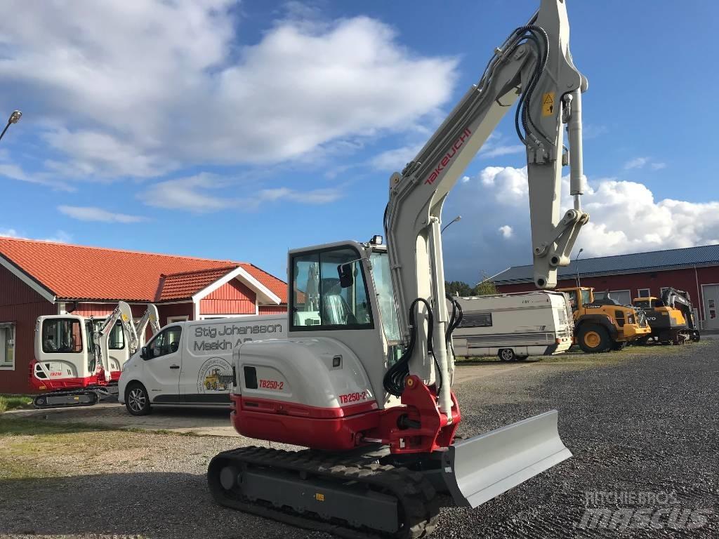 Takeuchi TB250-2 Мини екскаватори < 7 т