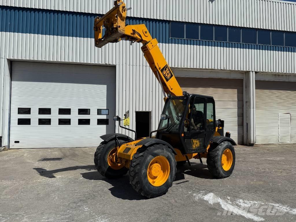 JCB 528-70 Телескопични товарачи