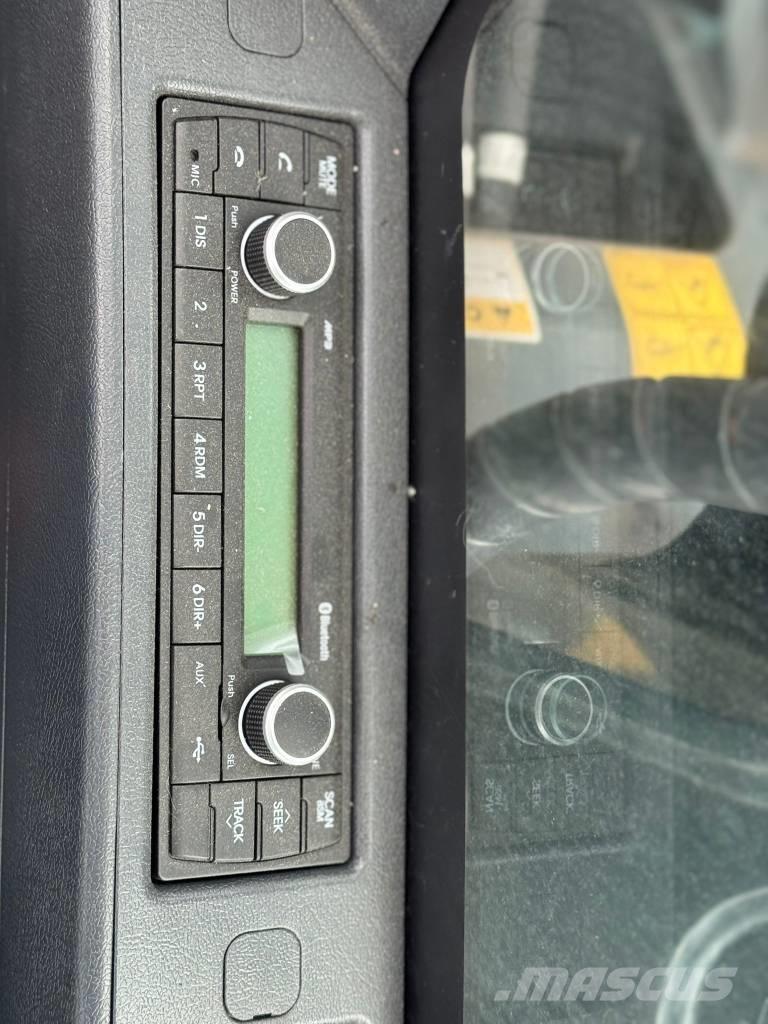 Hyundai HW 150 ACR Колесни екскаватори