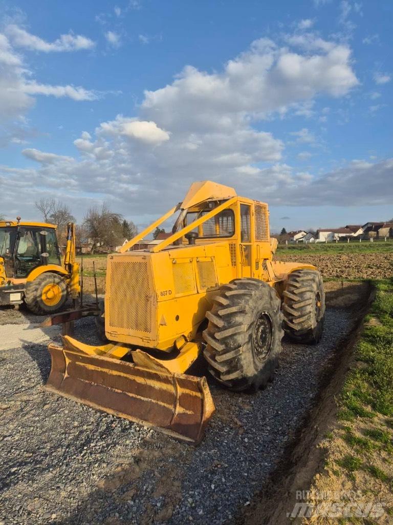 John Deere 667d Горски трактори