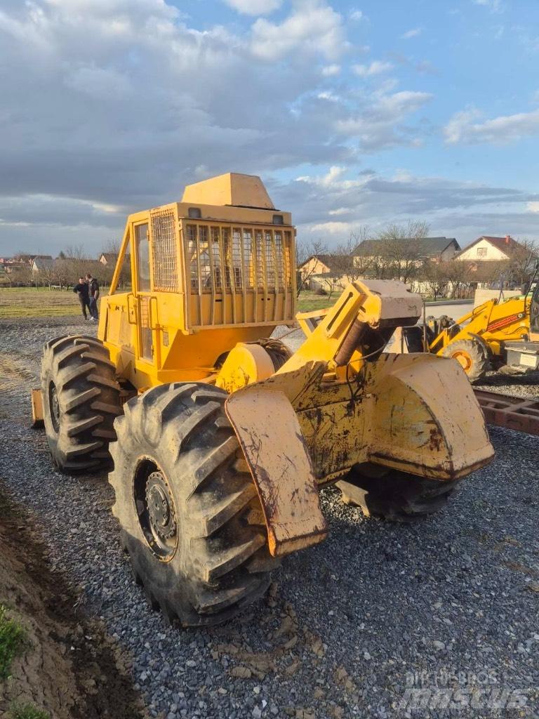 John Deere 667d Горски трактори
